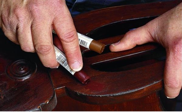 10 cách loại bỏ và làm kín vết trầy xước trên bàn ghế gỗ nhất định bạn phải biết